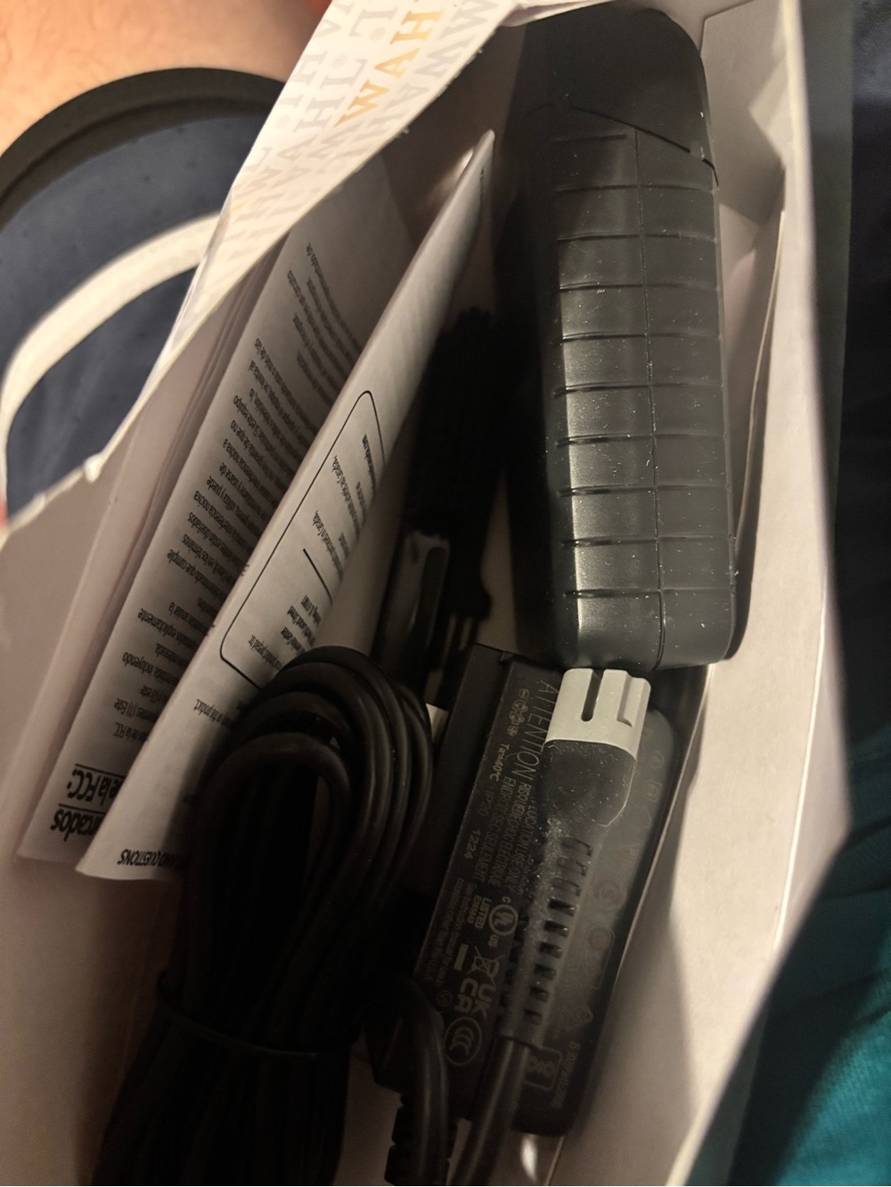 Wahl Black Power Adapter and Cable